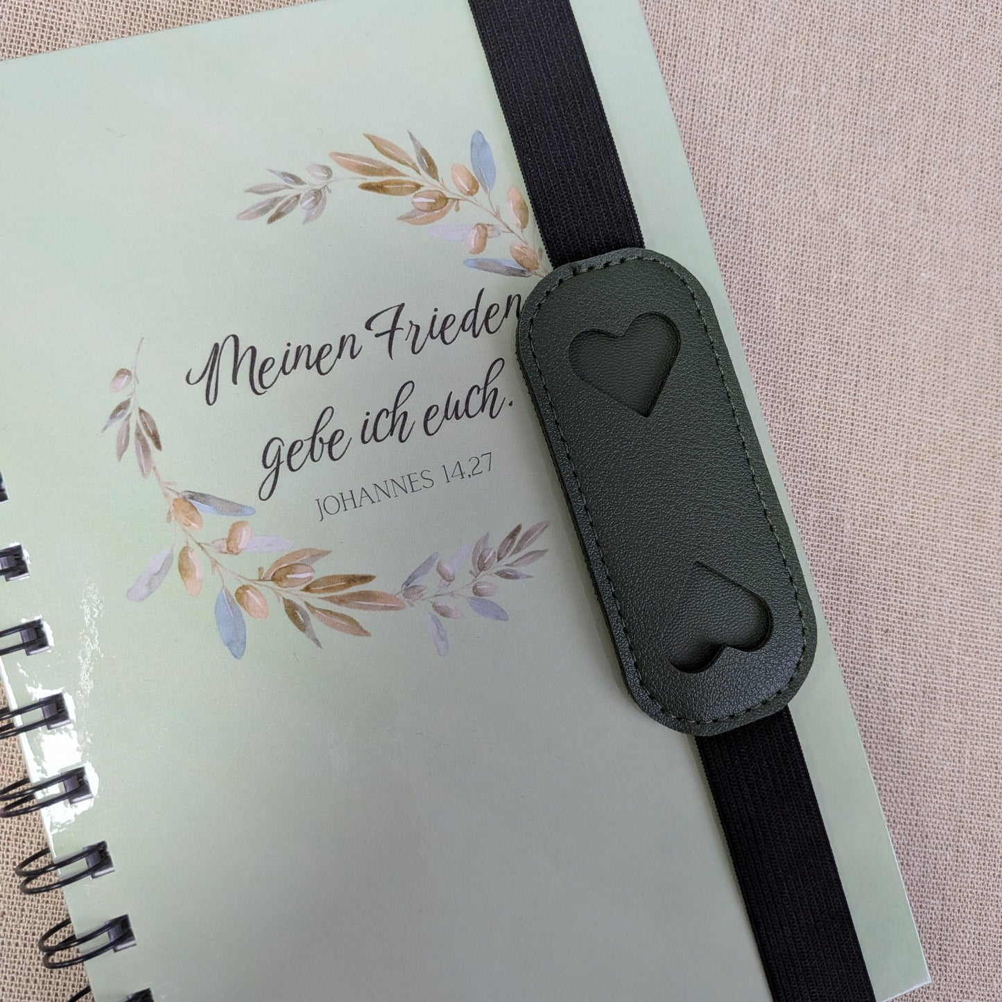Stifthalter für Notizbuch A5 – mit Gummiband | Herz Design | Planner Zubehör