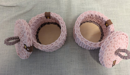 Gehäkelte Körbchen mit Deckel – 2er Set | Hellrosa | Handgemacht